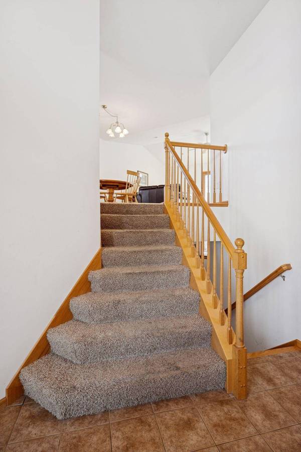 347 Brookestone DR SE, Rochester, MN 55904