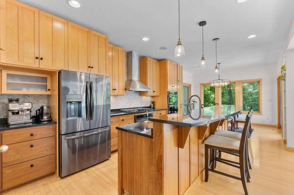 2422 Salem Heights LN SW, Rochester, MN 55902