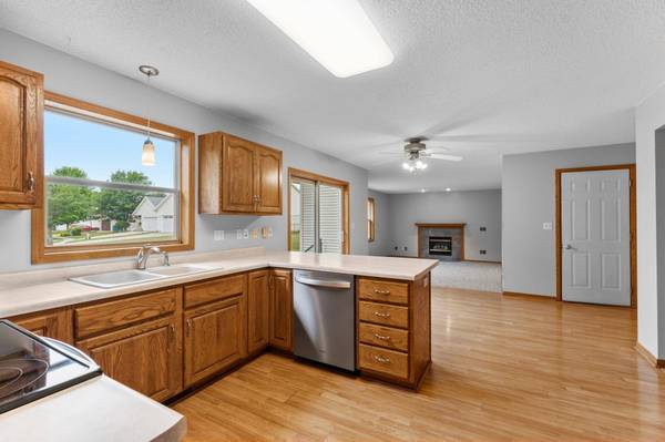 5901 47th AVE NW, Rochester, MN 55901