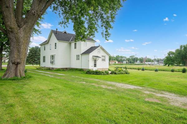 55570 State Highway 56, West Concord, MN 55985