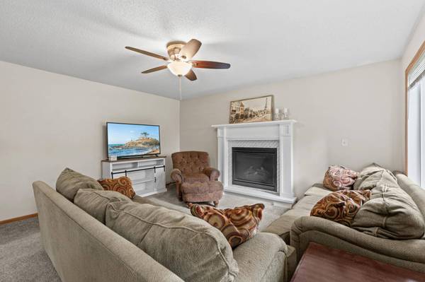5512 44th AVE NW, Rochester, MN 55901
