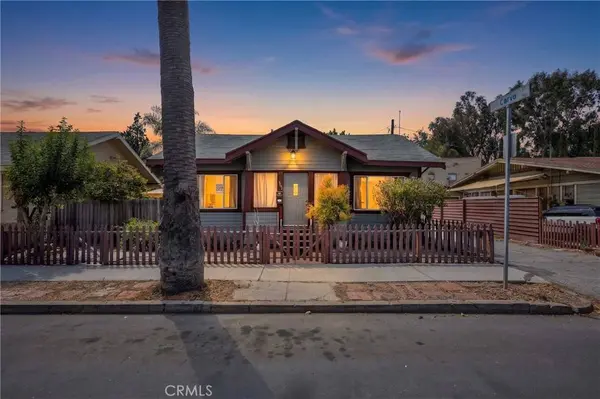 823 Maine, Long Beach, CA 90813