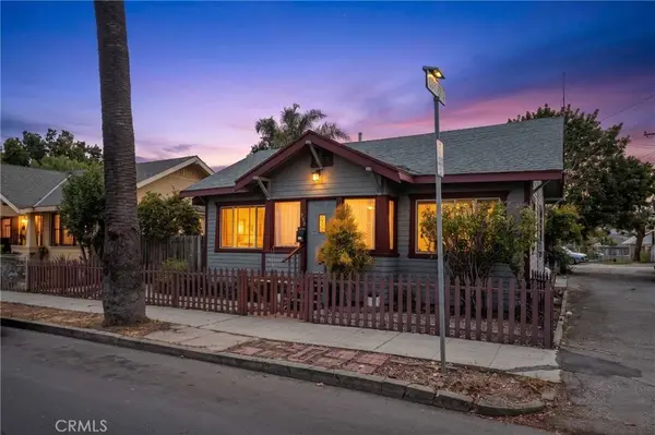 823 Maine, Long Beach, CA 90813
