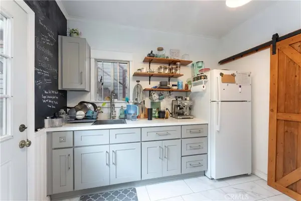 823 Maine, Long Beach, CA 90813
