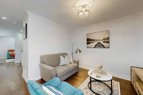 92 Hartrick PL, Whitby, ON L1R 2C3