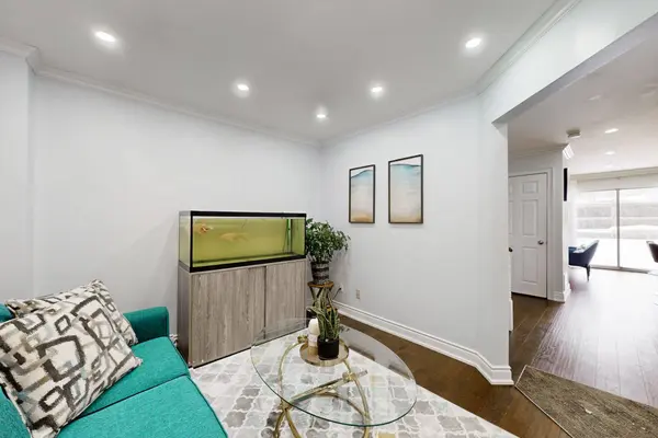 92 Hartrick PL, Whitby, ON L1R 2C3