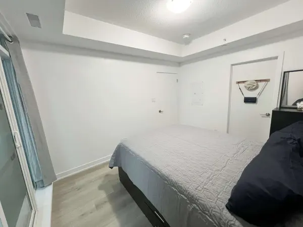 1 Climo LN #G11, Markham, ON L6E 0V8