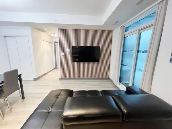 1 Climo LN #G11, Markham, ON L6E 0V8