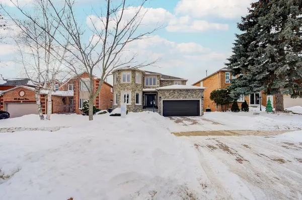 372 Greenock DR, Vaughan, ON L6A 1M5