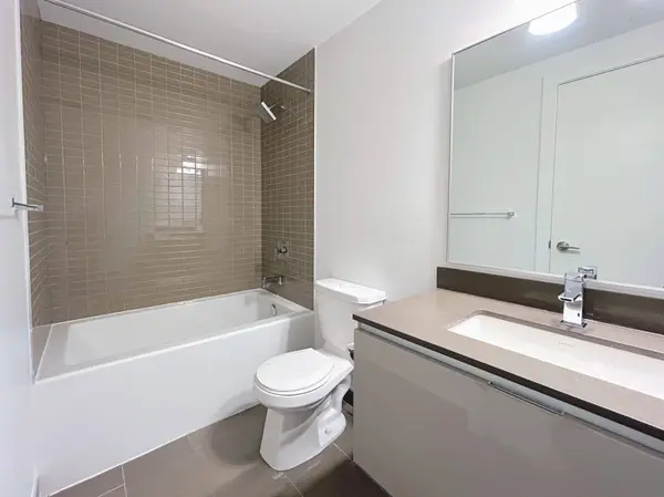 200 Bloor ST W #1208, Toronto C02, ON M5S 1T8