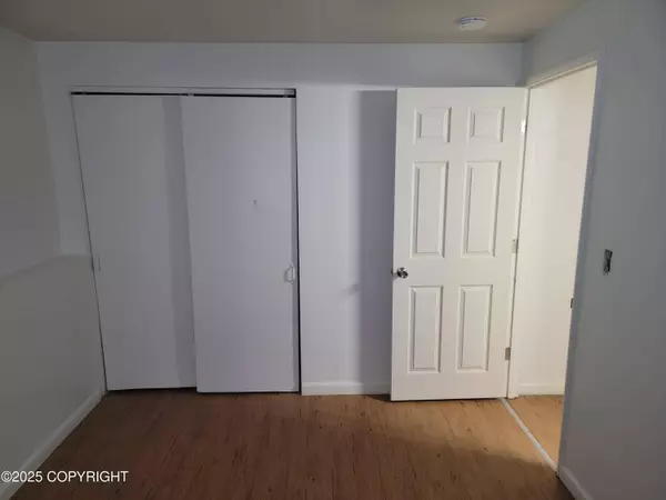 3505 Iowa ST, Anchorage, AK 99517