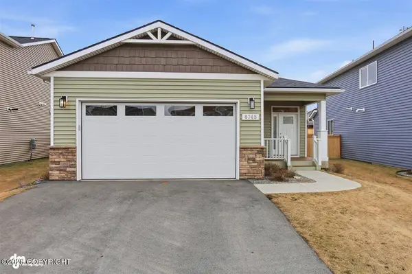 8745 Dry Creek LOOP, Anchorage, AK 99502