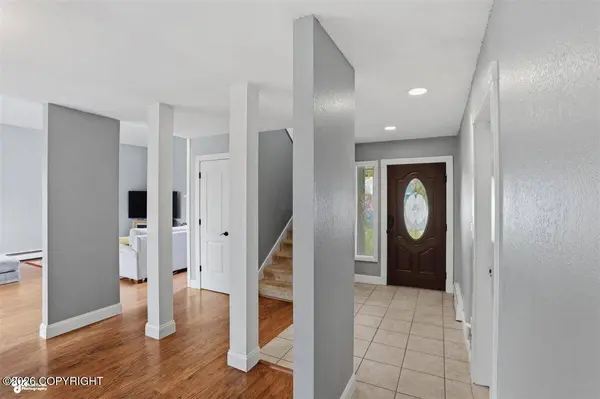 3268 Sleeping Lady LN, Anchorage, AK 99515