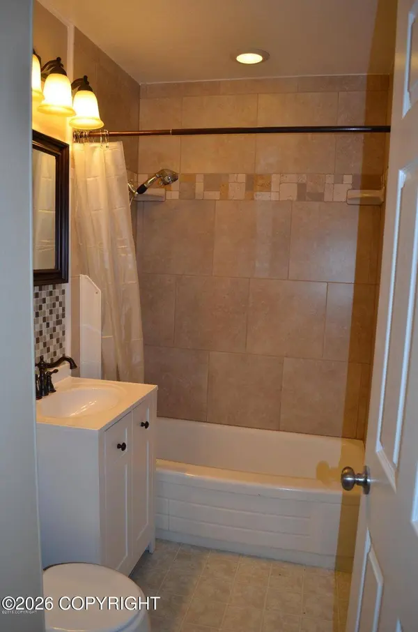 4136 San Roberto AVE, Anchorage, AK 99508