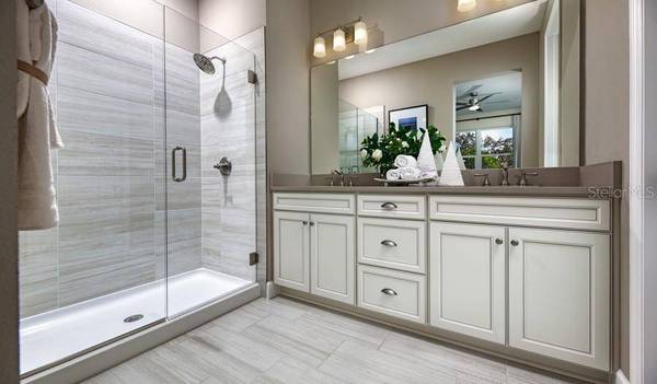 808 BLUE CREEK DR, Haines City, FL 33844