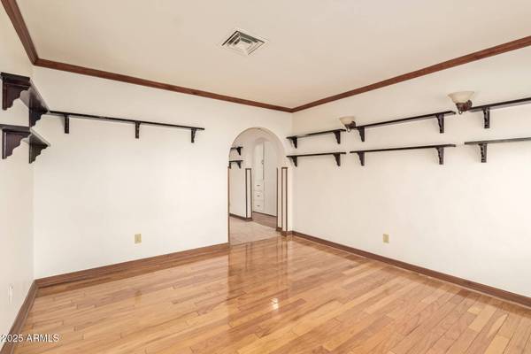 101 W PARK Avenue, Gilbert, AZ 85233