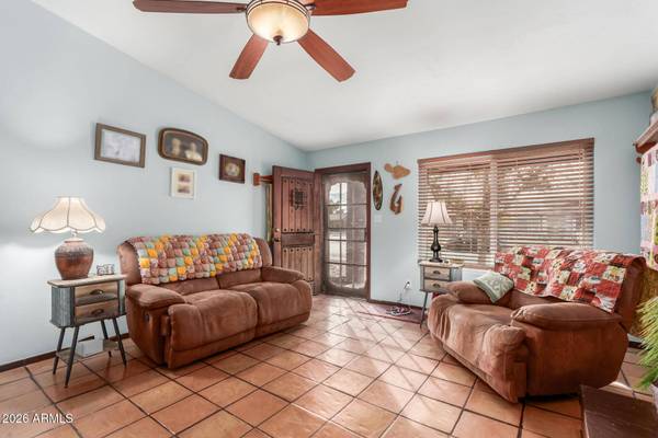 3544 E DIAMOND Avenue, Mesa, AZ 85204