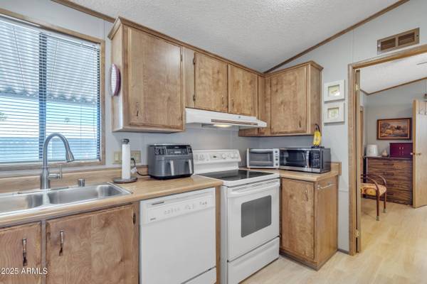 2175 W SOUTHERN Avenue #242, Apache Junction, AZ 85120