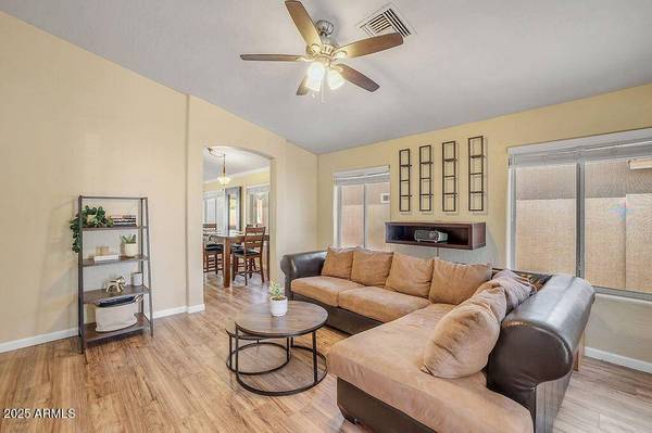 235 S KINGSTON Street, Chandler, AZ 85225