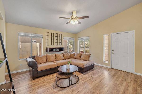 235 S KINGSTON Street, Chandler, AZ 85225