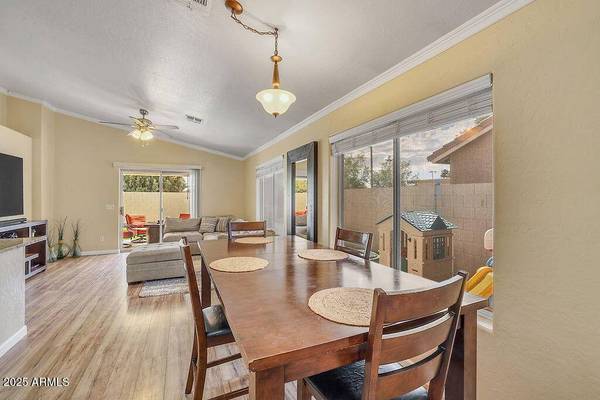 235 S KINGSTON Street, Chandler, AZ 85225