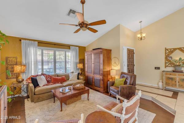 10939 E KALIL Drive, Scottsdale, AZ 85259