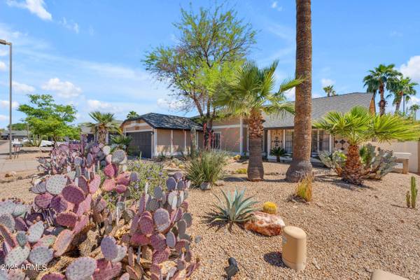 10939 E KALIL Drive, Scottsdale, AZ 85259