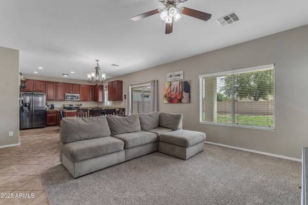 1237 W AGRARIAN HILLS Drive, San Tan Valley, AZ 85143