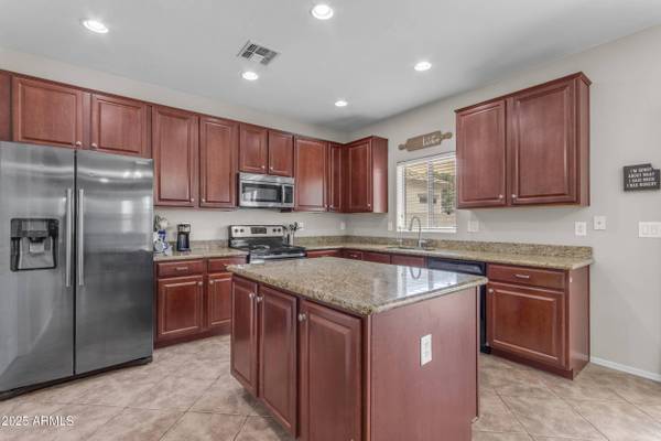 1237 W AGRARIAN HILLS Drive, San Tan Valley, AZ 85143