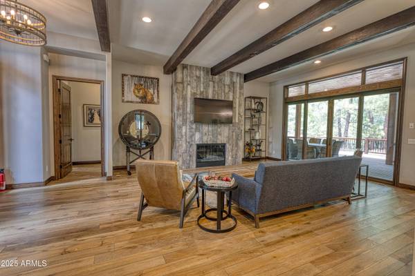 381 S Falling Leaf Road, Show Low, AZ 85901