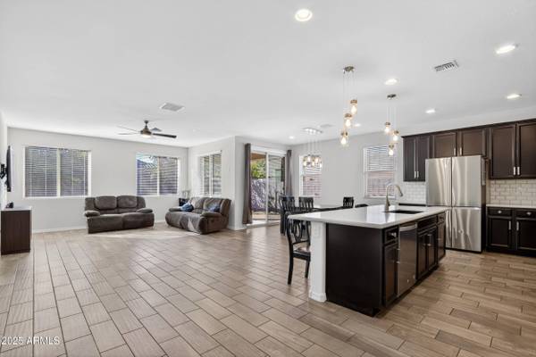 2163 W ASTON Drive, San Tan Valley, AZ 85144