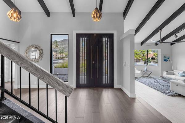1202 W DAHLIA Drive, Phoenix, AZ 85029