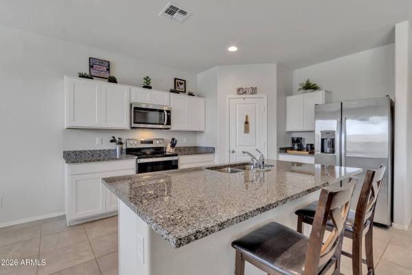 1167 W AVALON CANYON Drive, Casa Grande, AZ 85122