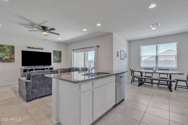 1167 W AVALON CANYON Drive, Casa Grande, AZ 85122