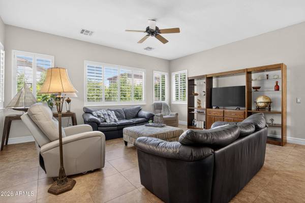 138 E MARY Lane, Gilbert, AZ 85295