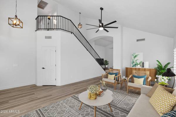 624 E SHEFFIELD Avenue, Gilbert, AZ 85296