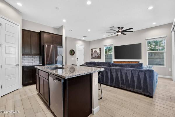 4840 E VILLAGE Drive, Scottsdale, AZ 85254