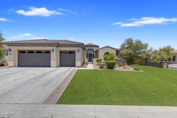 2538 E RAVENSWOOD Drive, Gilbert, AZ 85298