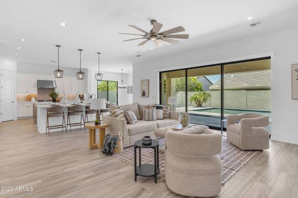 2538 E RAVENSWOOD Drive, Gilbert, AZ 85298
