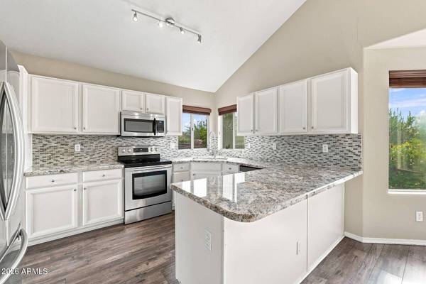 181 S TIAGO Drive, Gilbert, AZ 85233