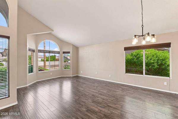 181 S TIAGO Drive, Gilbert, AZ 85233
