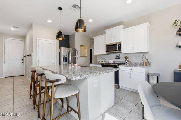 4393 W SAMANTHA Way, Laveen, AZ 85339