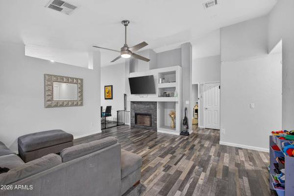 1413 W VAUGHN Avenue, Gilbert, AZ 85233