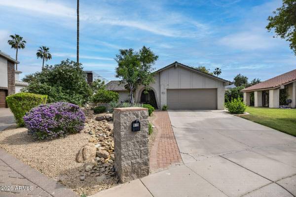 975 E LOBSTER TRAP Lane