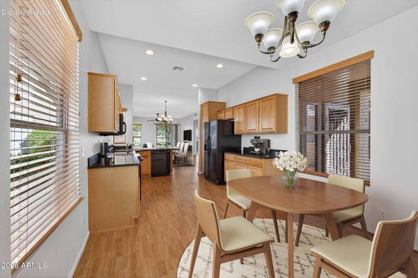 24611 S GOLFVIEW Drive, Sun Lakes, AZ 85248