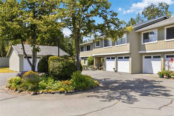 2020 White Birch Rd ##20, Sidney, BC V8L 2R1
