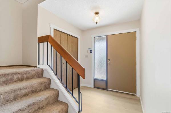 2020 White Birch Rd ##20, Sidney, BC V8L 2R1