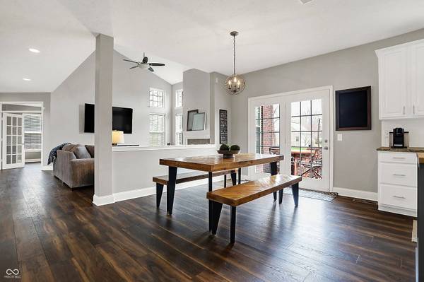 6545 Briarwood PL, Zionsville, IN 46077