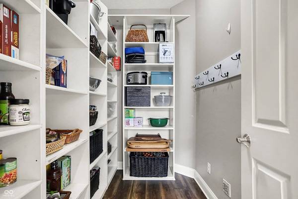 6545 Briarwood PL, Zionsville, IN 46077