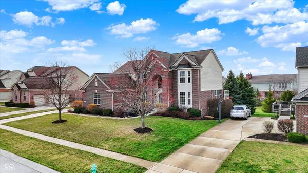 9253 Windrift WAY, Zionsville, IN 46077
